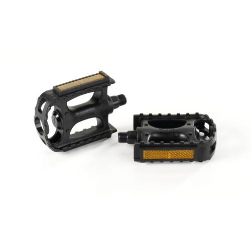 Pair of pedals with reflectors